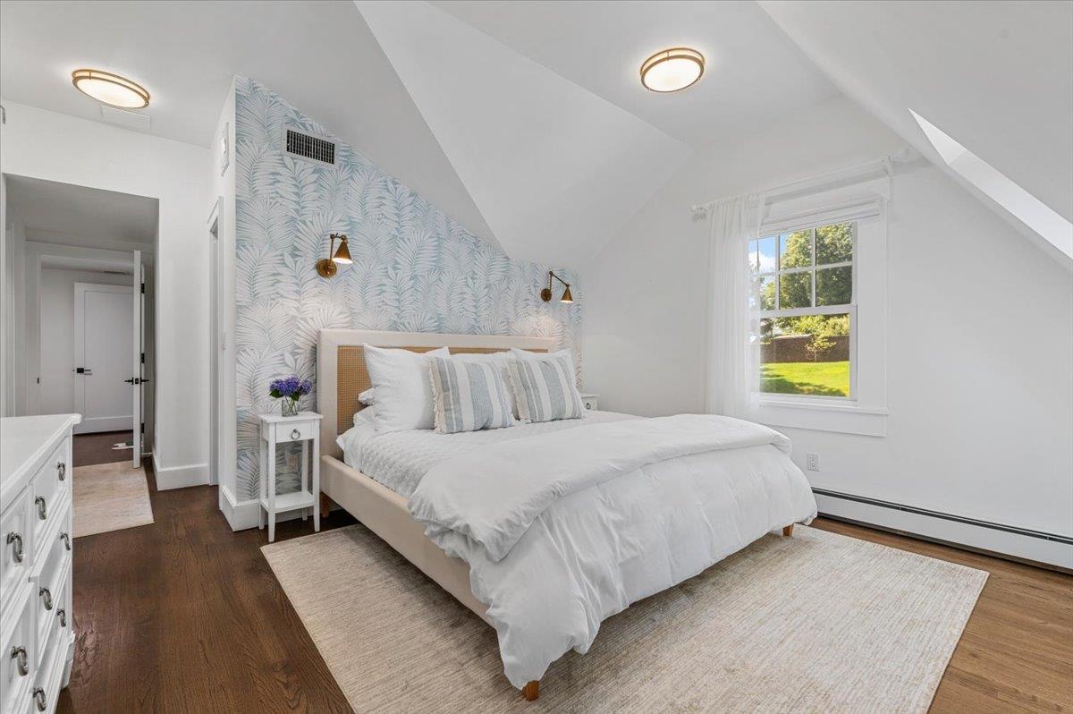 Huntington Bay, New York 11743, United States, 4 Bedrooms Bedrooms, ,3 BathroomsBathrooms,Residential,Active,182617