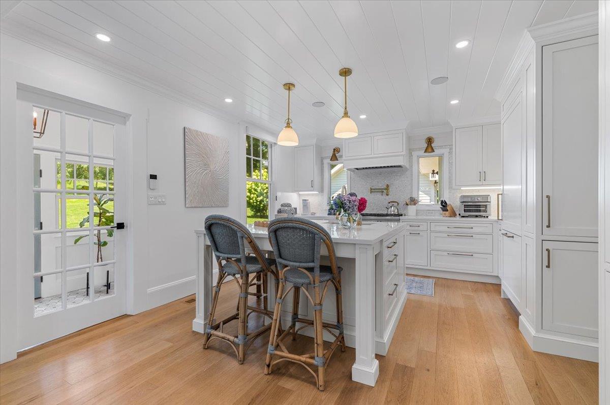 Huntington Bay, New York 11743, United States, 4 Bedrooms Bedrooms, ,3 BathroomsBathrooms,Residential,Active,182617