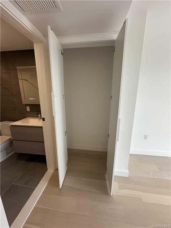 144-49 Northern Boulevard 520