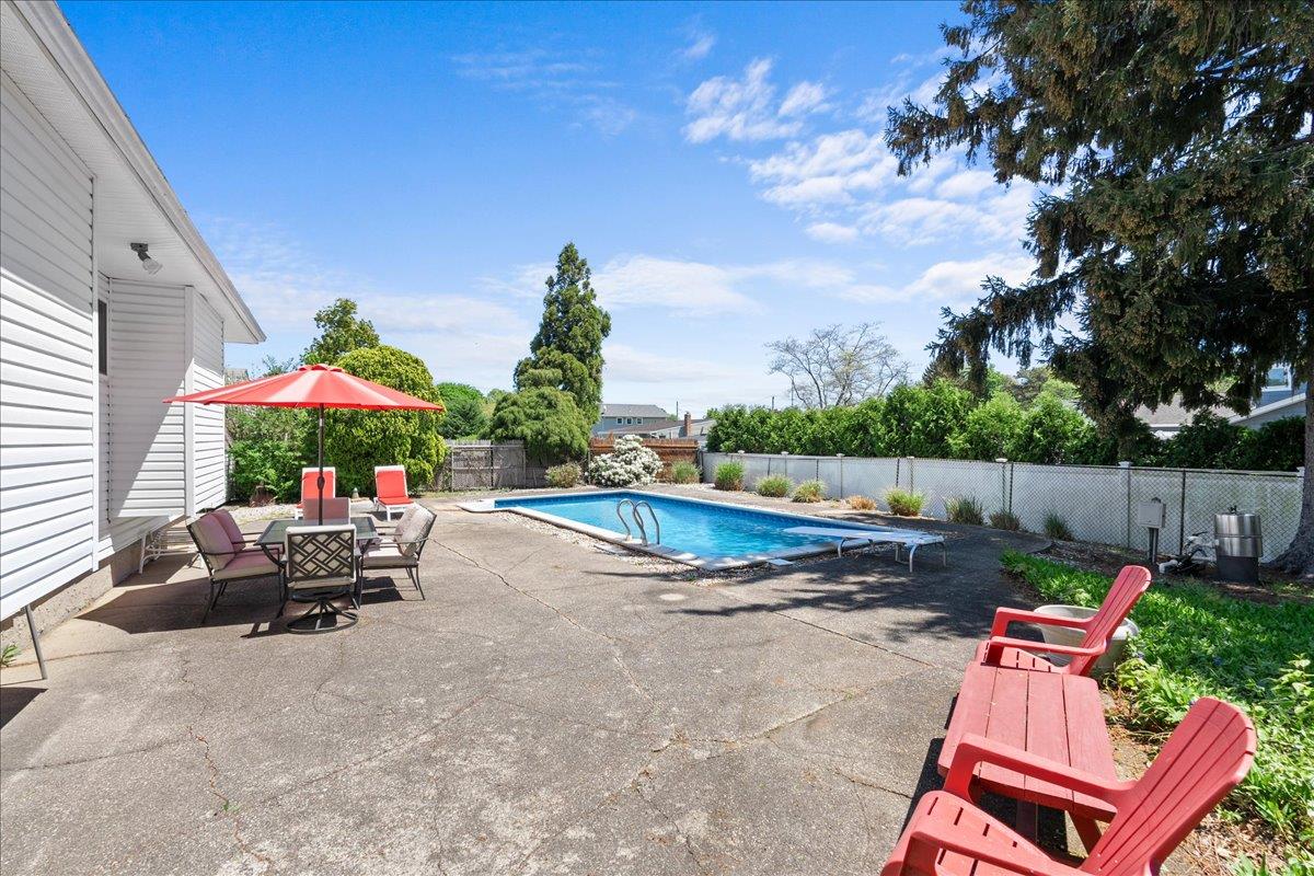 36 Norman Drive, Bohemia, New York image 33