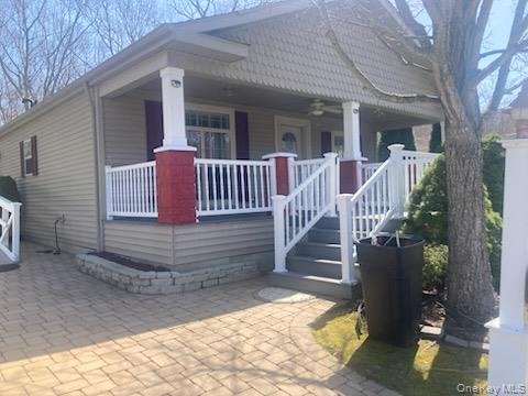 1661 Old Country Road 516