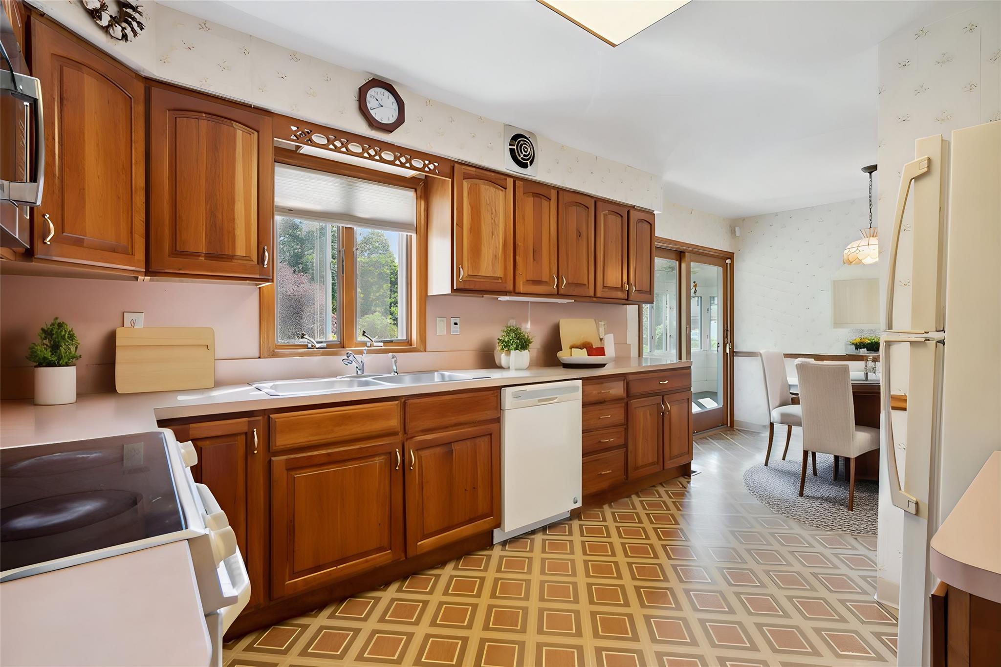 239 Greene Avenue, Sayville, New York image 4