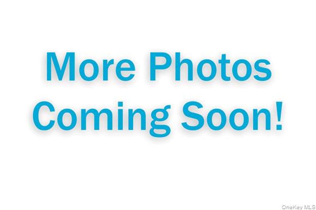 Photo of 22 Francine Drive N, Massapequa, NY 11758 (MLS # 952462)