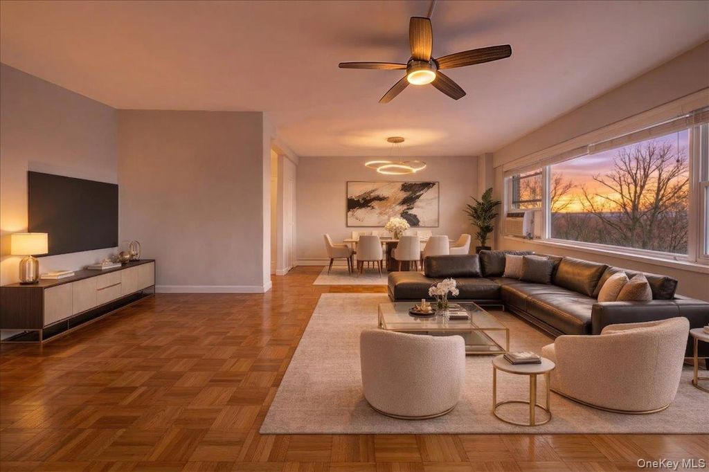 Photo of 6 Fordham Hill Oval #6A, Bronx, NY 10468 (MLS # 974957)