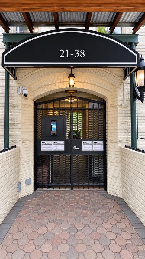 Photo of 21-38 35th Street #2C, Astoria, NY 11105 (MLS # 1061104)