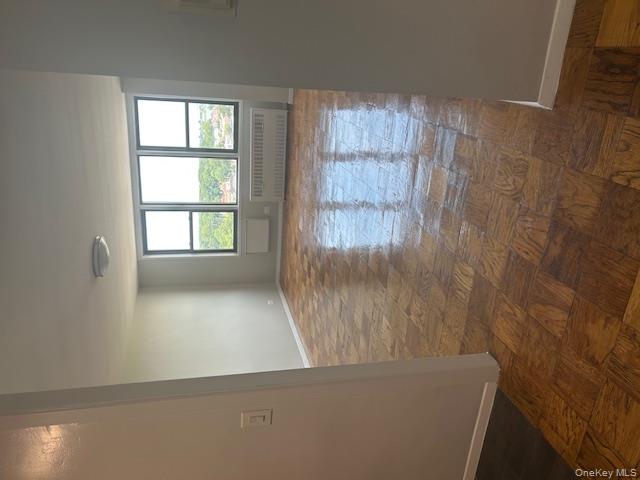 3121 Middletown Road 8J