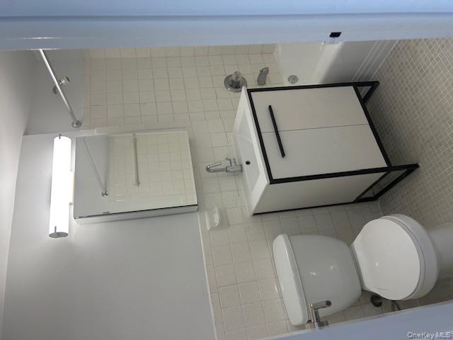 3121 Middletown Road 8J