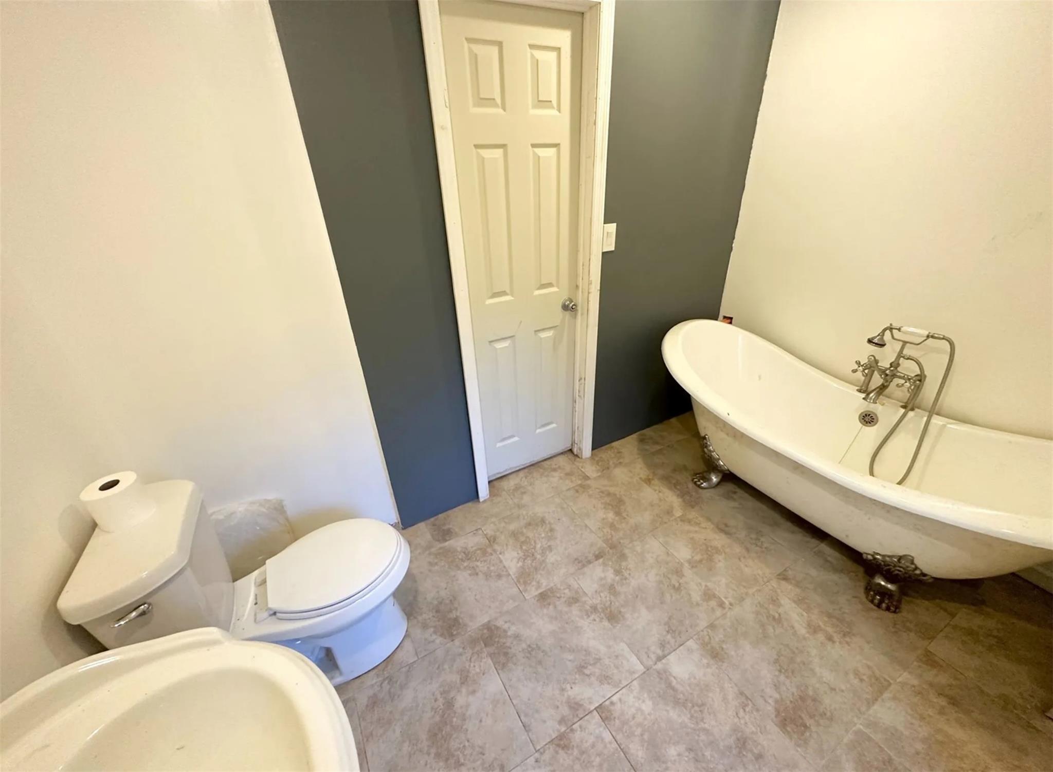30 Delaware Avenue, Long Beach, New York image 17