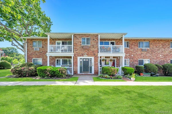 57 ADAMS RD APT 2D, CENTRAL ISLIP, NY 11722 - Image 4126cfa08453ece07100e7e9c4b2ee38/317806596