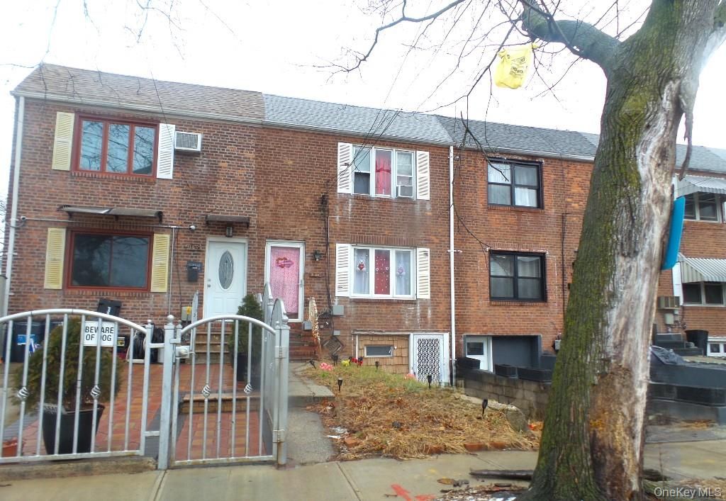 Photo of 118-11 198th Street, Saint Albans, NY 11412 (MLS # 963328)