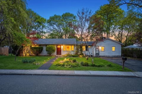 10 Tulip Street Huntington NY 11743