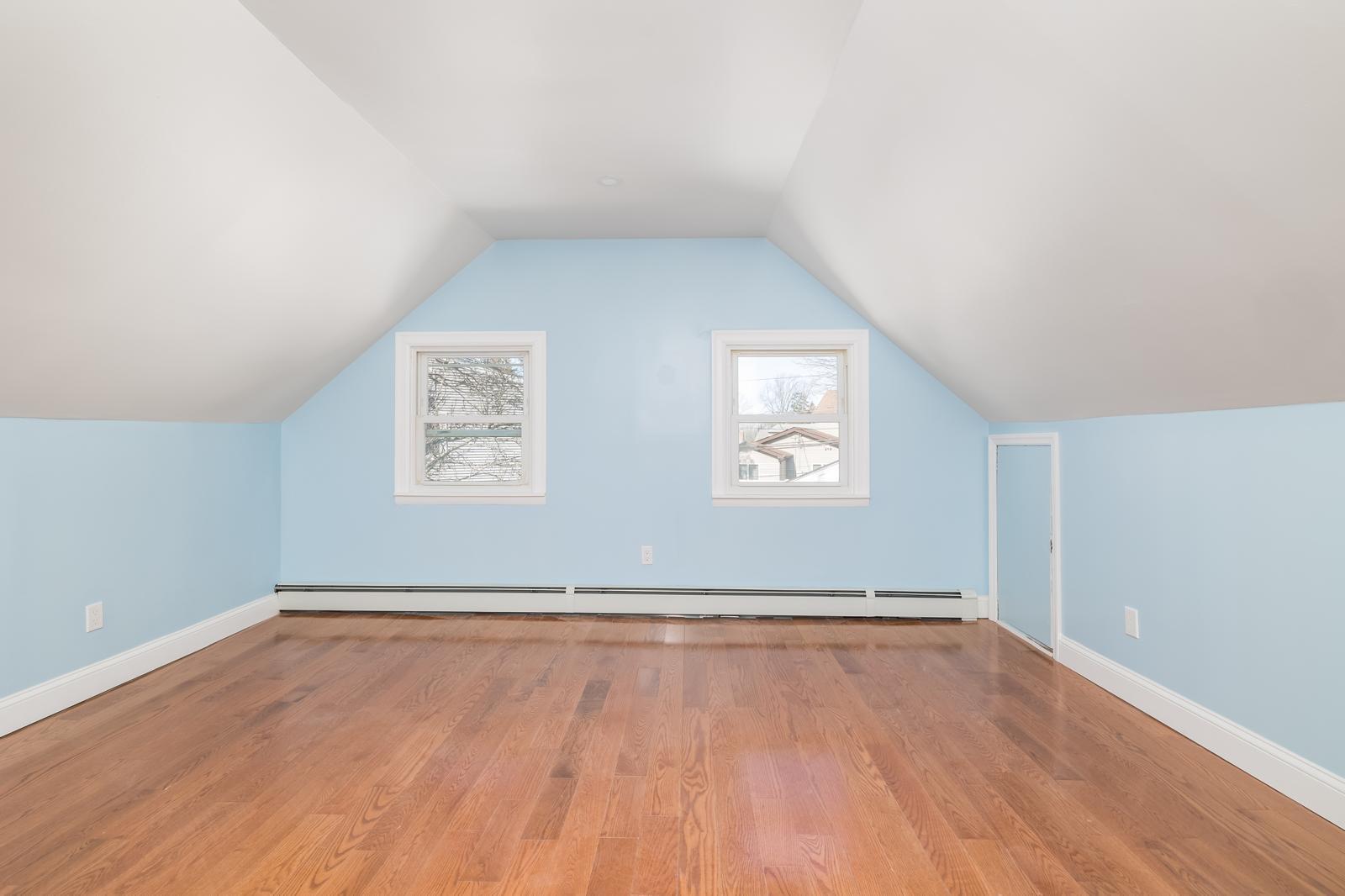 13 Curve Lane, Levittown, New York image 18