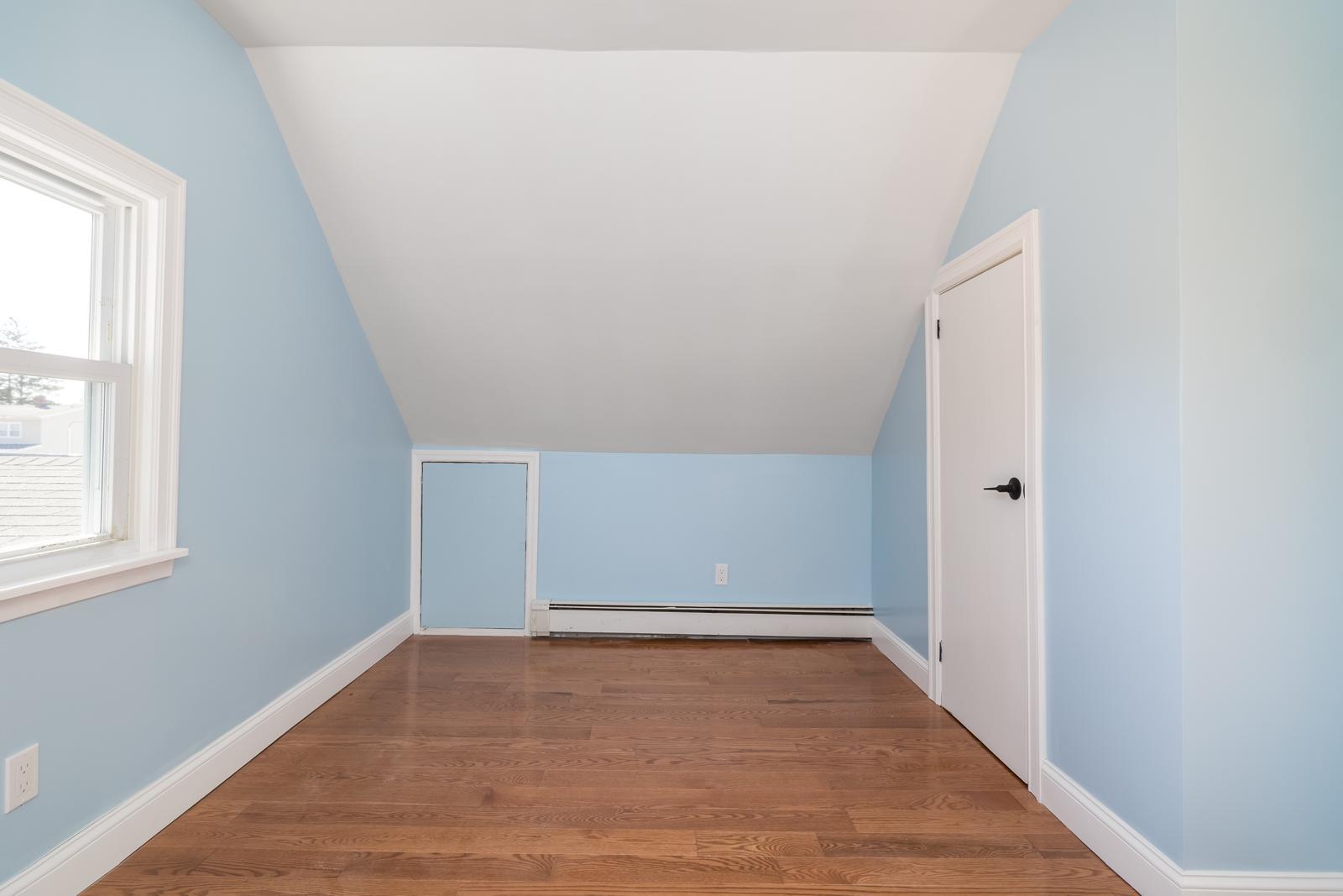 13 Curve Lane, Levittown, New York image 17