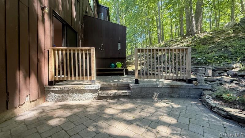 13 Redwood
