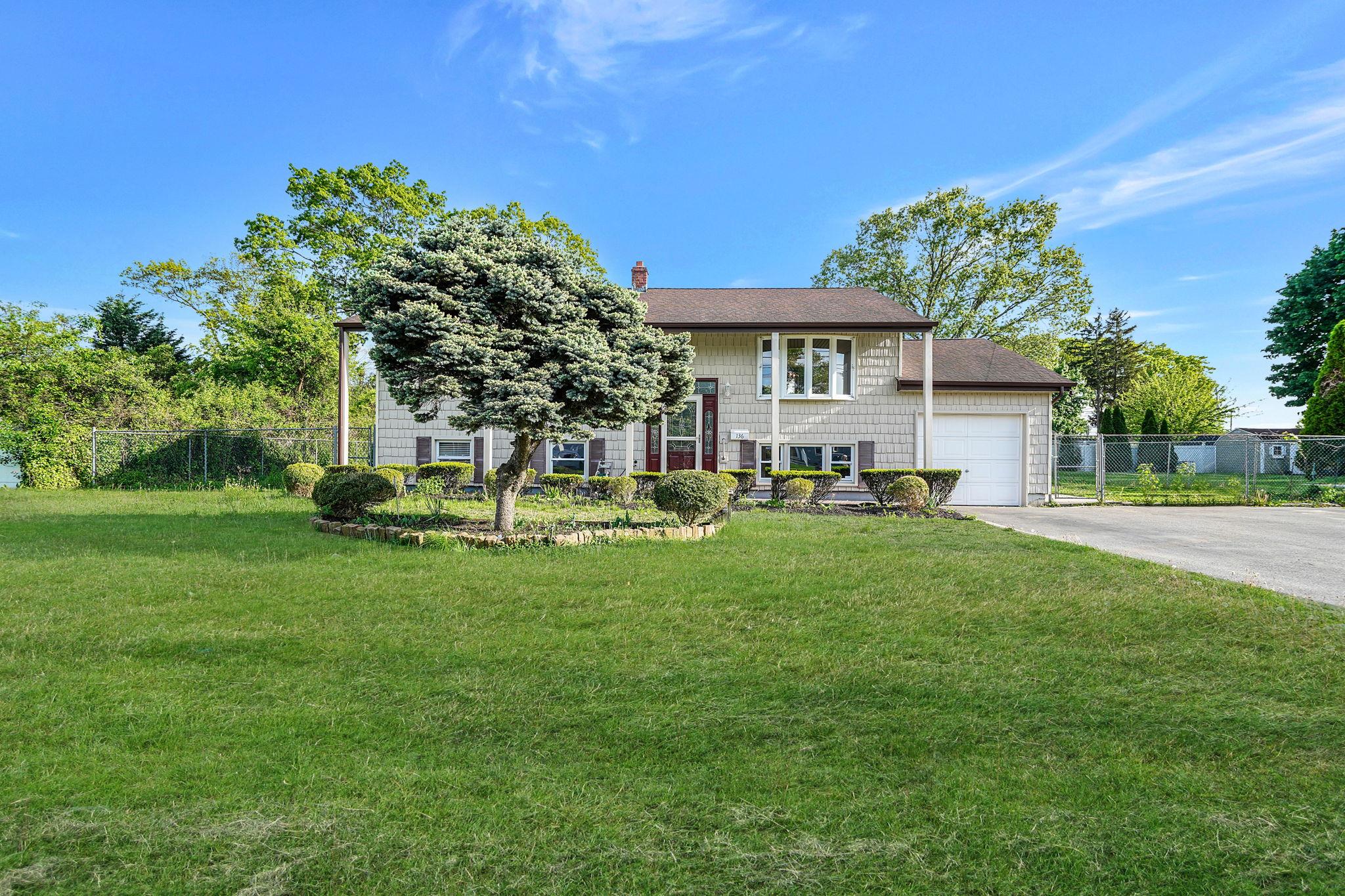 136 Tabor Street, Brentwood, New York image 1
