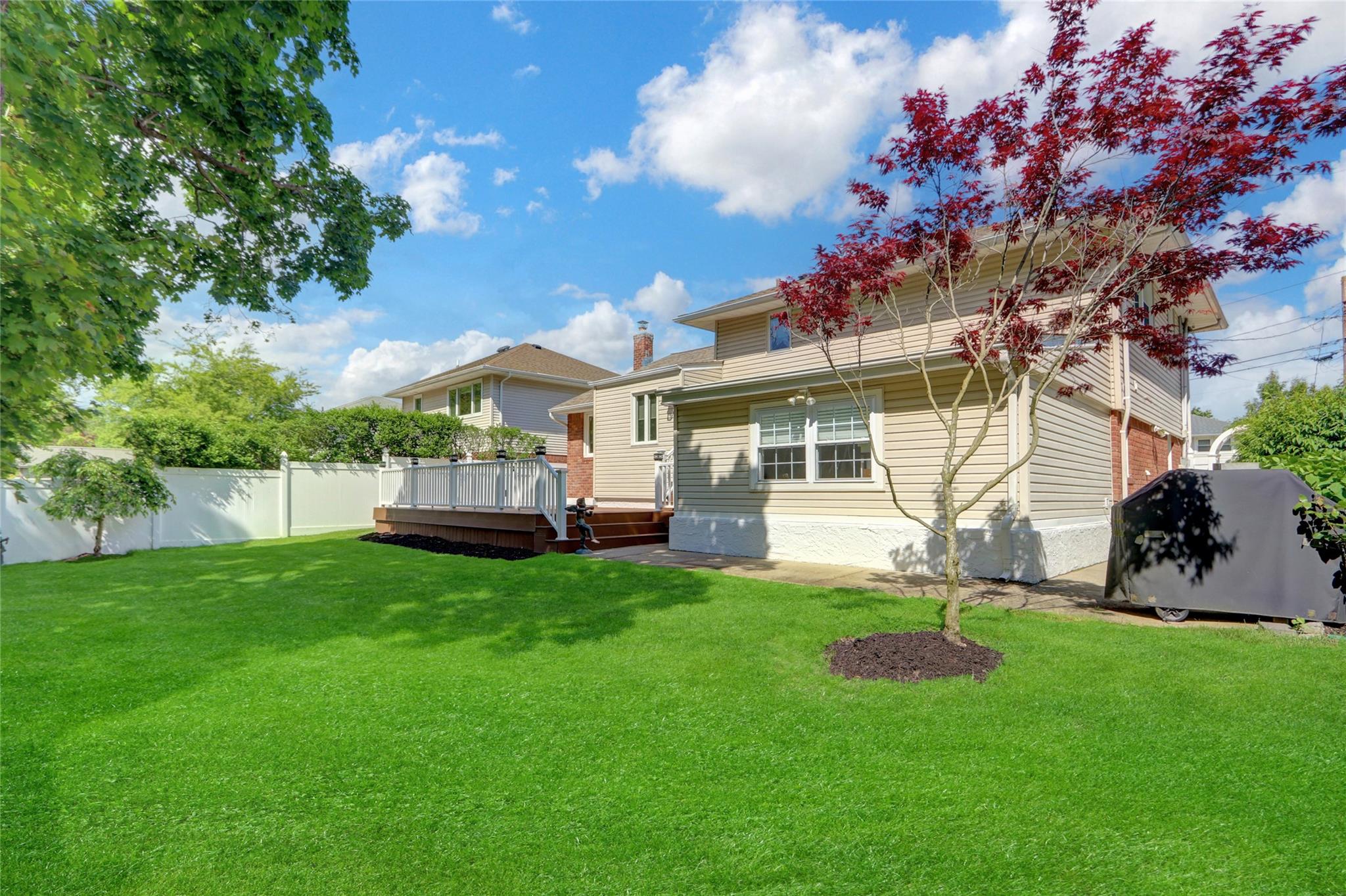 3236 Waterbury Drive, Wantagh, New York image 5