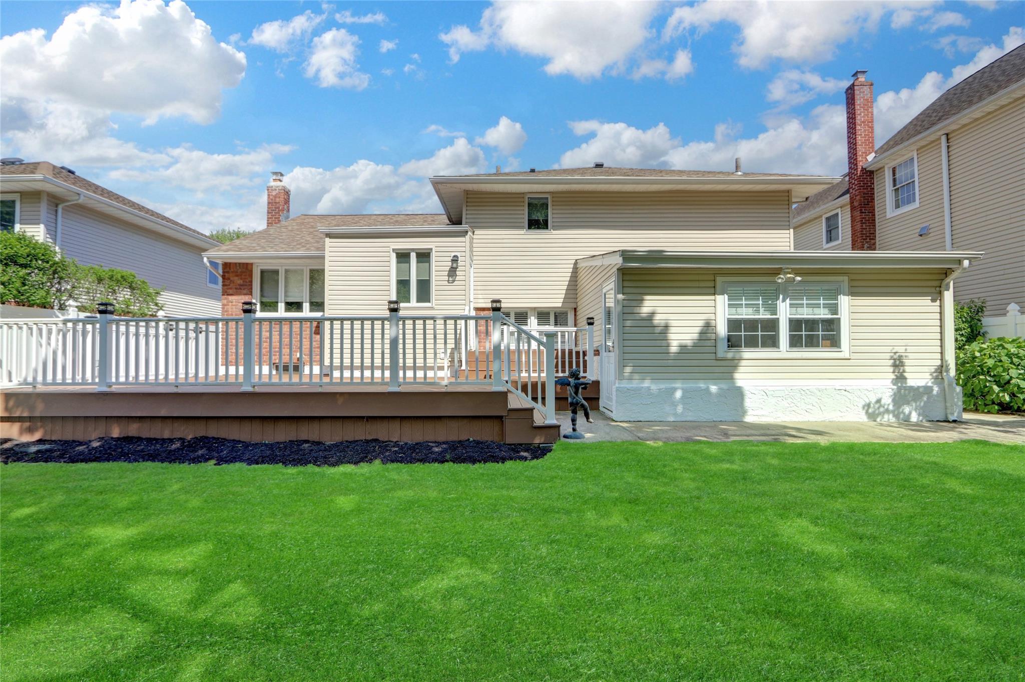 3236 Waterbury Drive, Wantagh, New York image 4