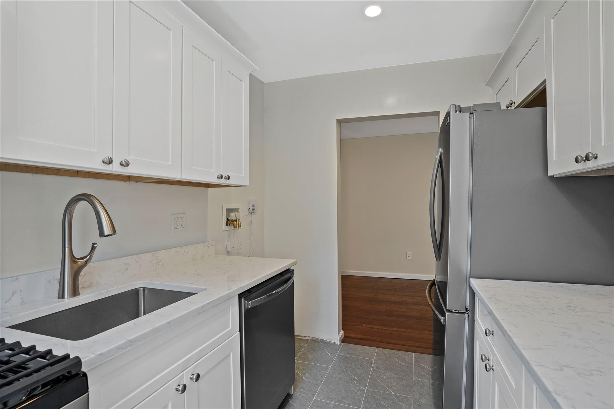 127 Beacon Hill Drive #F -13, Dobbs Ferry, New York image 11