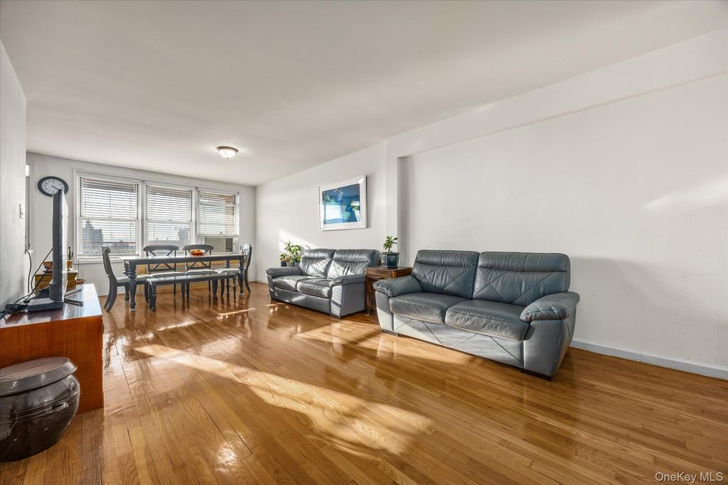 Photo of 3425 150th Place #6E, Flushing, NY 11354 (MLS # 967637)