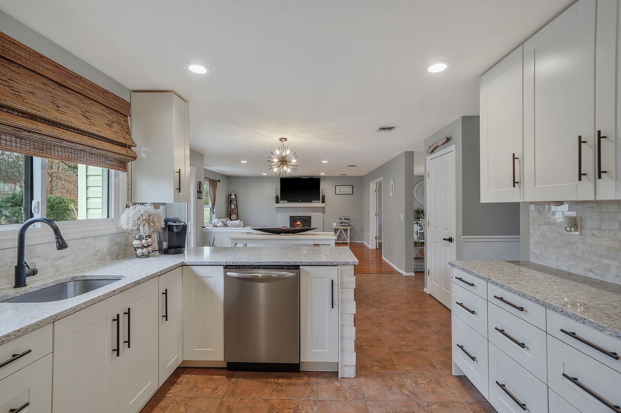 23 Williamsburg Way, Yaphank, New York image 12