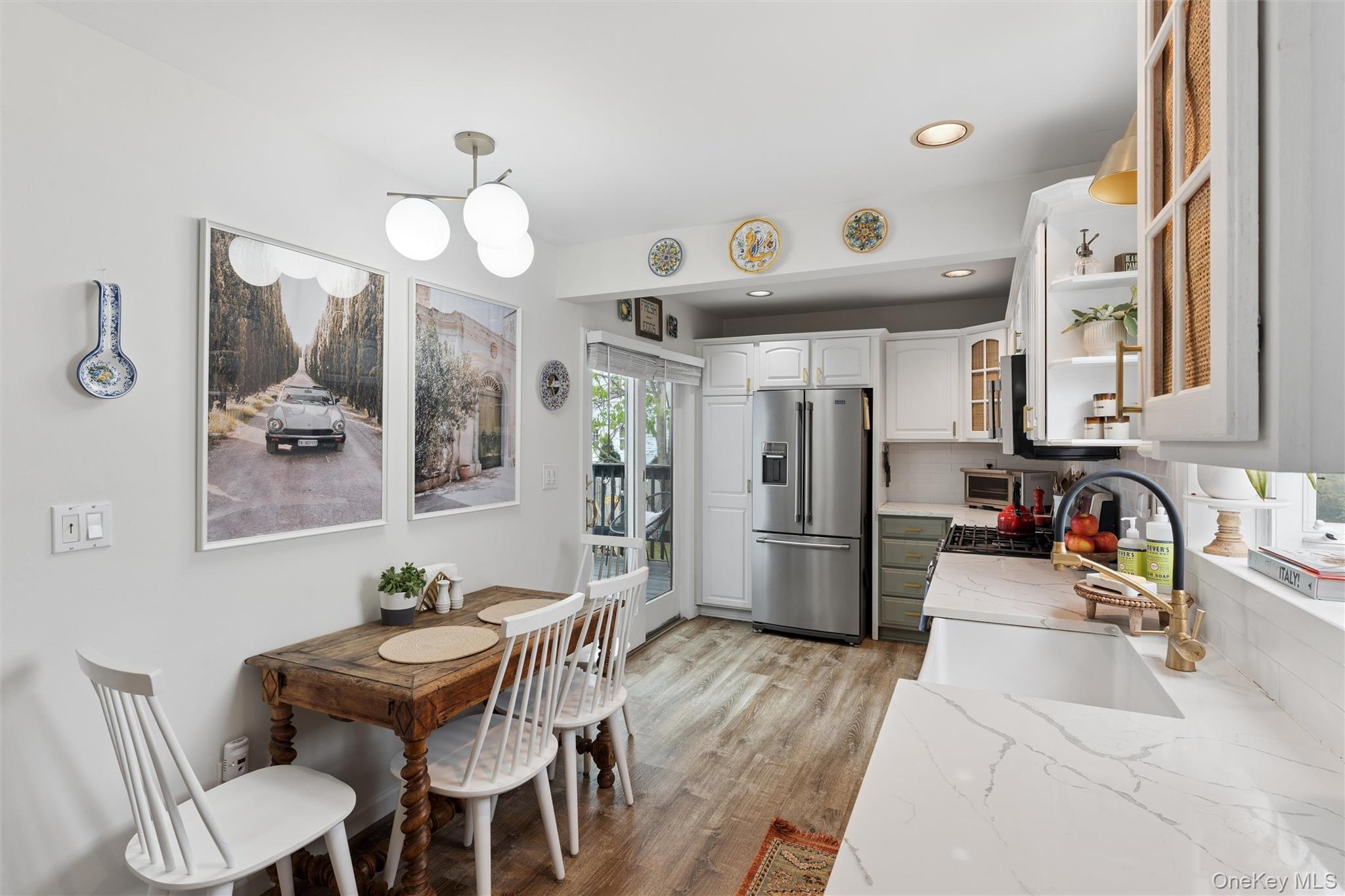 2452 Woodland Avenue