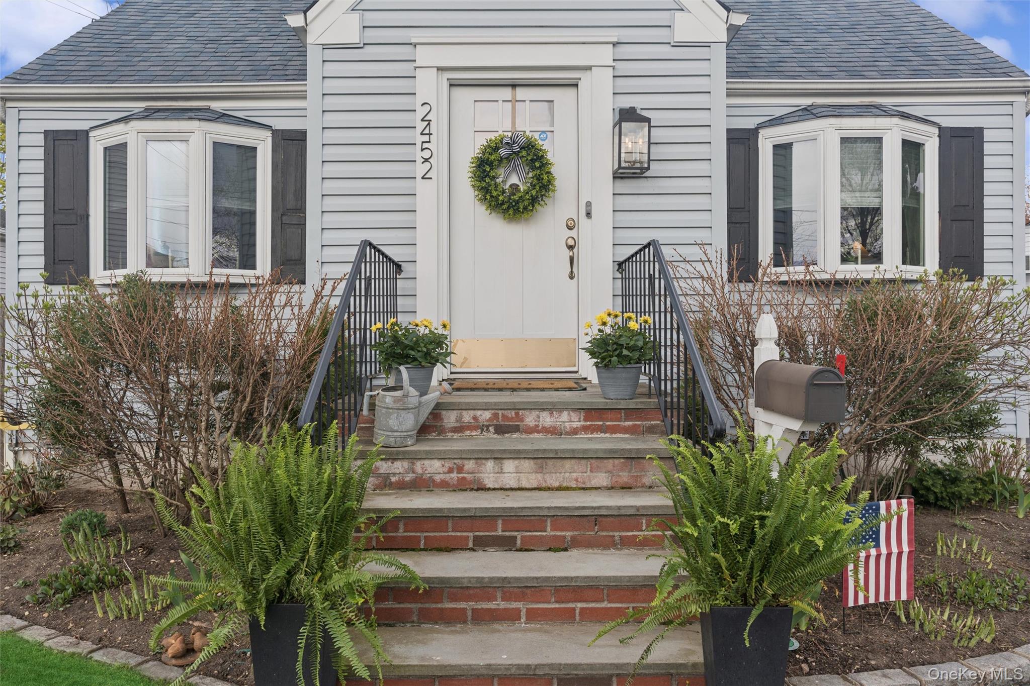 2452 Woodland Avenue