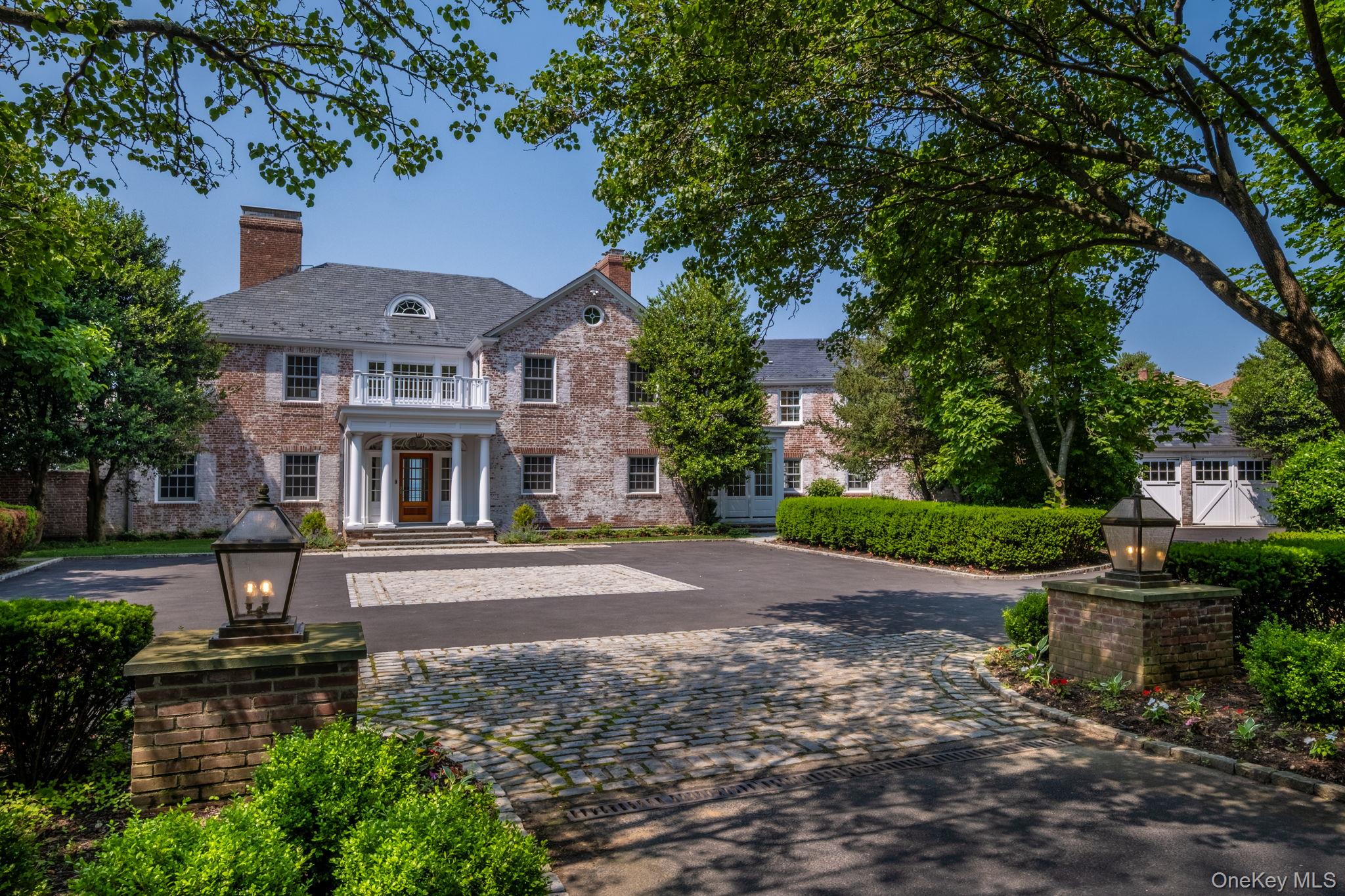 14 Private Road