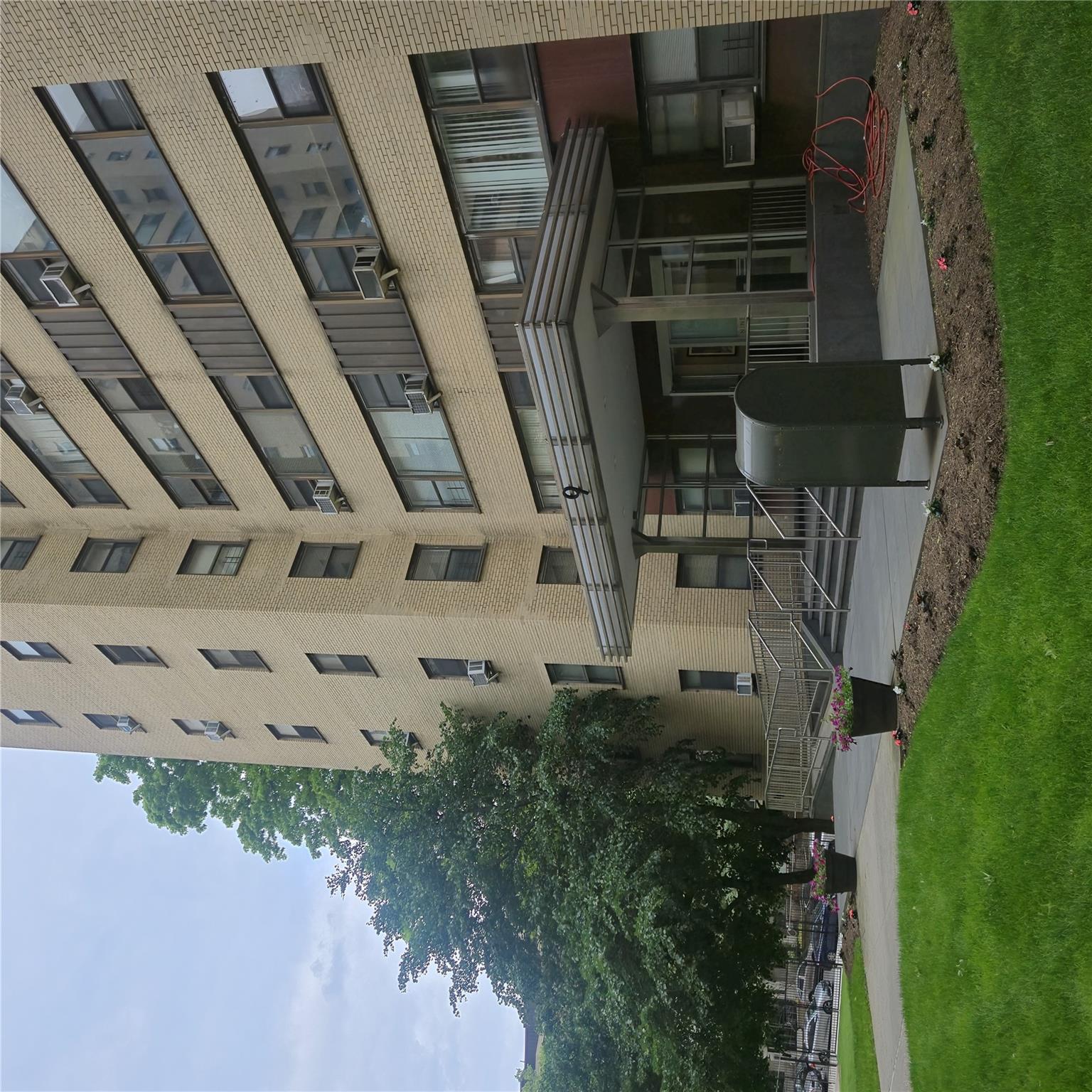 Property for Sale at Fordham Hill Oval 11D, Bronx, New York - Bedrooms: 1 
Bathrooms: 1 
Rooms: 3  - $225,000
