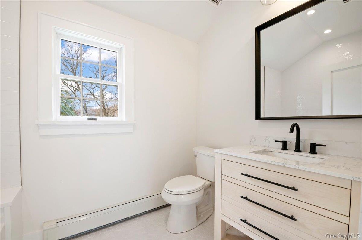 Centerport, New York 11721, United States, 3 Bedrooms Bedrooms, ,3 BathroomsBathrooms,Residential,Active,111465