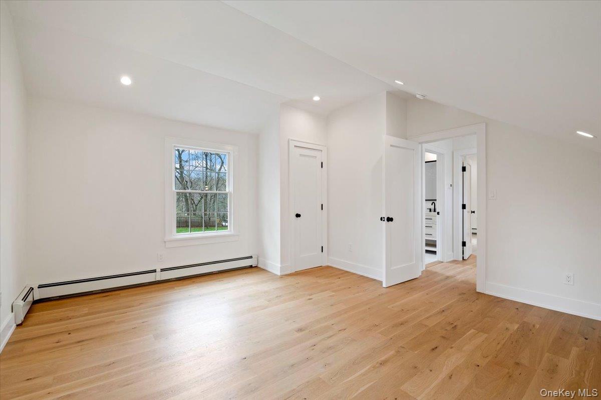 Centerport, New York 11721, United States, 3 Bedrooms Bedrooms, ,3 BathroomsBathrooms,Residential,Active,111465