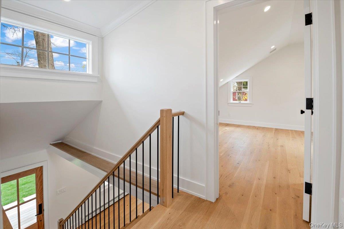 Centerport, New York 11721, United States, 3 Bedrooms Bedrooms, ,3 BathroomsBathrooms,Residential,Active,111465