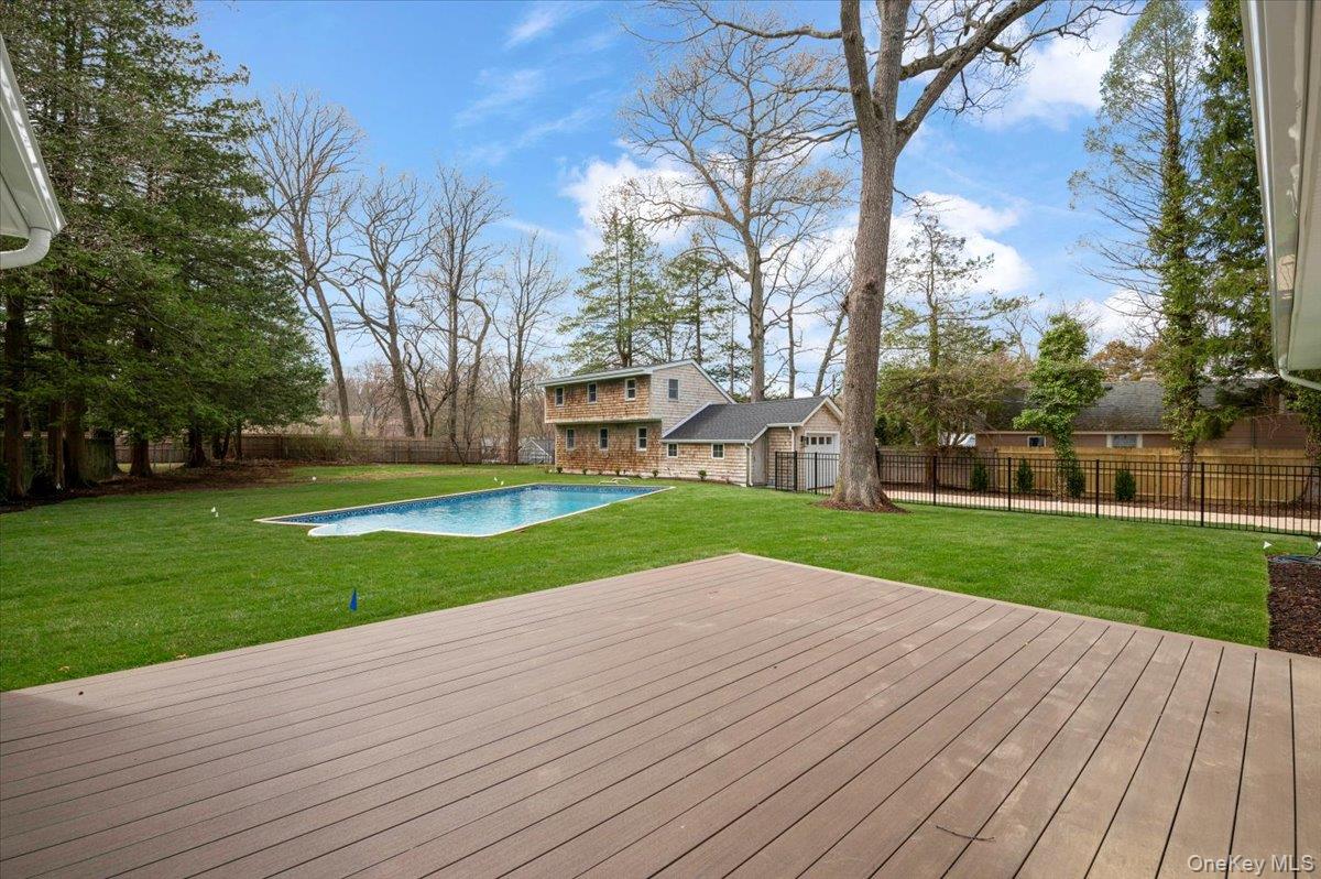 Centerport, New York 11721, United States, 3 Bedrooms Bedrooms, ,3 BathroomsBathrooms,Residential,Active,111465