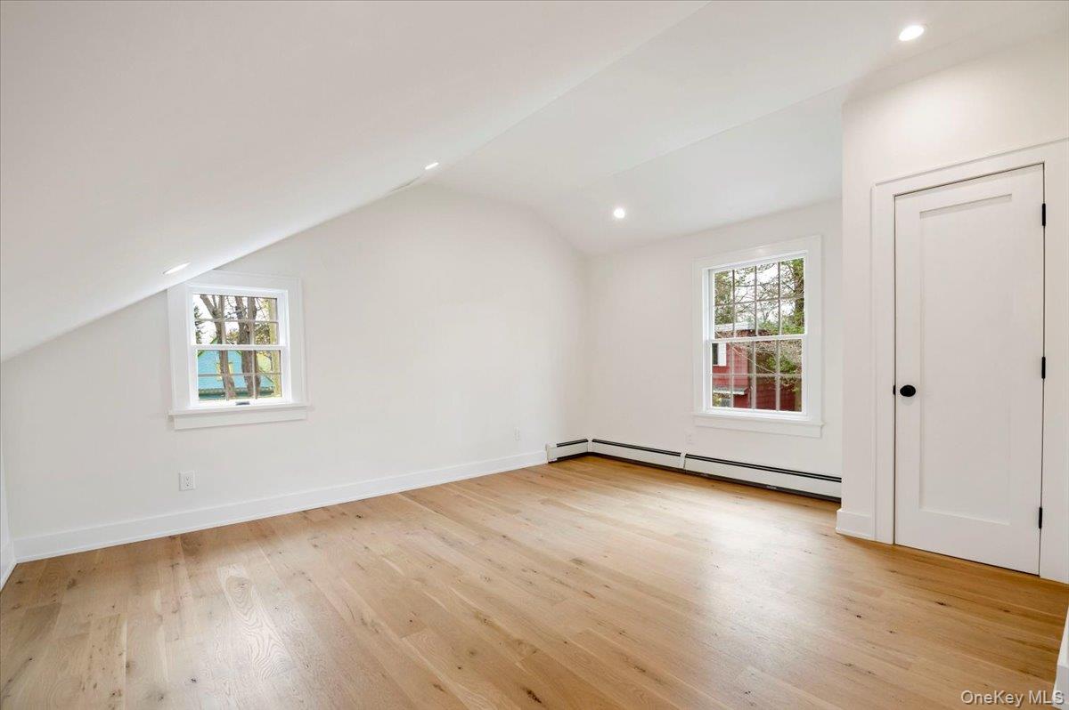 Centerport, New York 11721, United States, 3 Bedrooms Bedrooms, ,3 BathroomsBathrooms,Residential,Active,111465