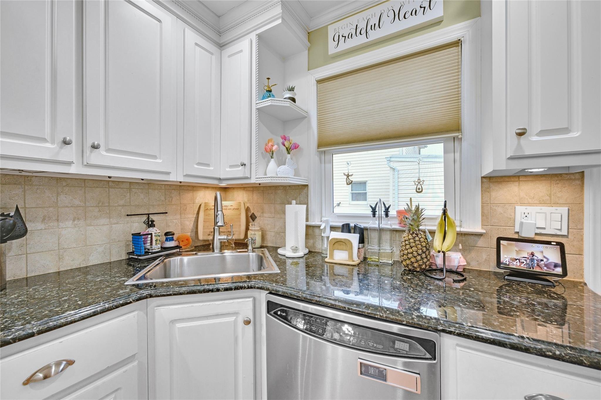 56 15th Avenue, West Babylon, New York image 5