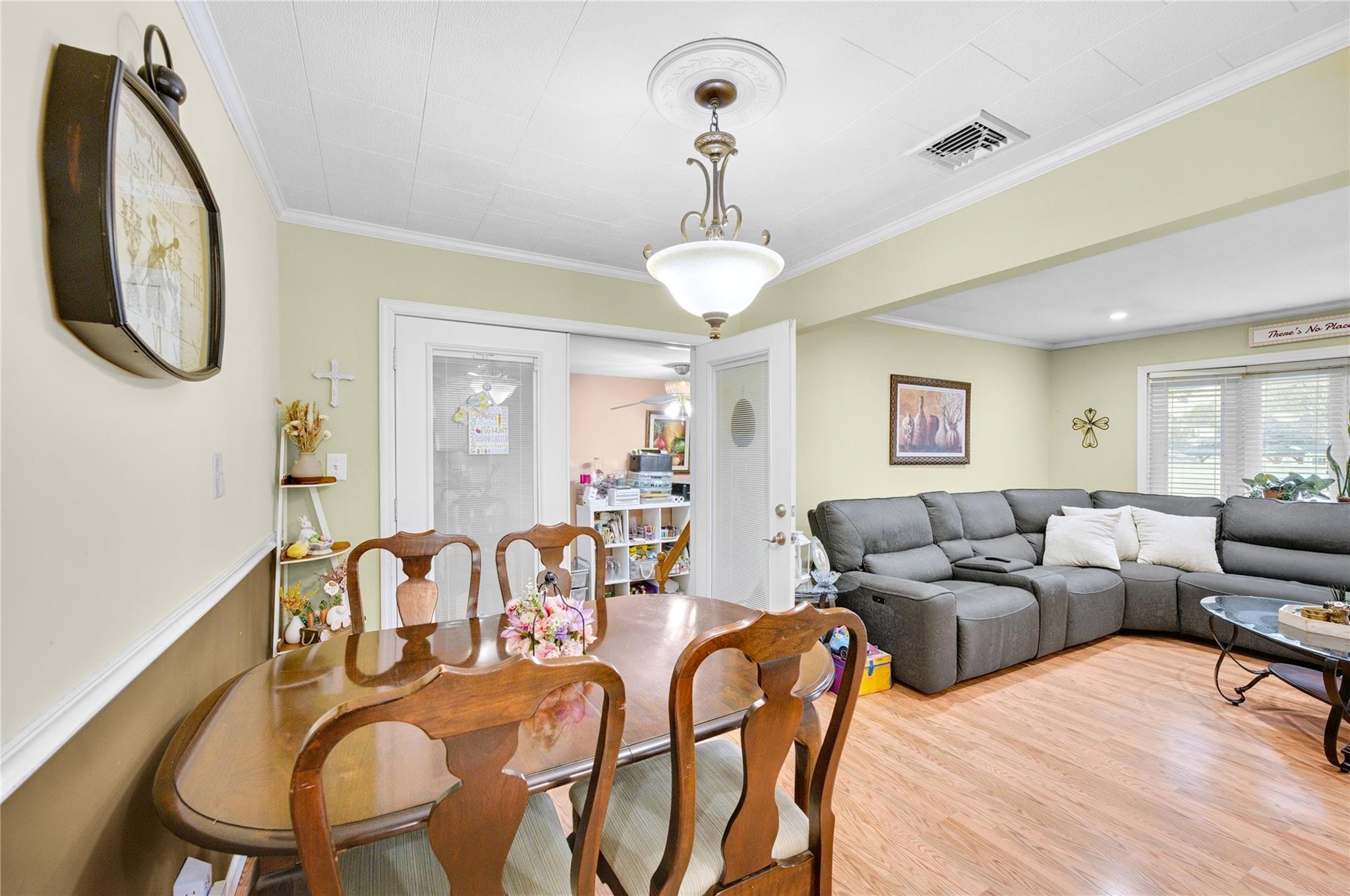 56 15th Avenue, West Babylon, New York image 7