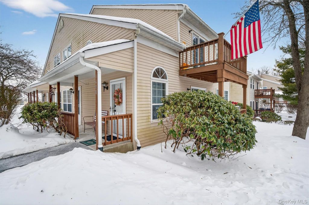 Photo of 1408 Rosewood Court, Highland Mills, NY 10930 (MLS # 928854)