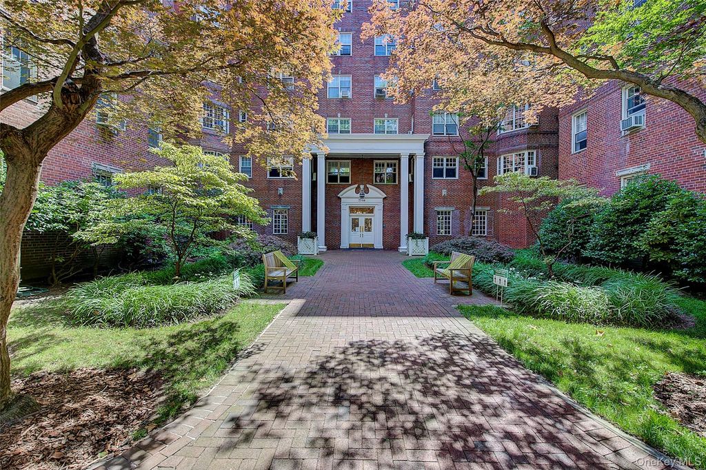 Photo of 77-14 113th Street #4S, Forest Hills, NY 11375 (MLS # 960222)