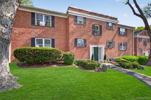 Photo of 133-3 S Highland Avenue #5B, Ossining, NY 10562 (MLS # 1065268)
