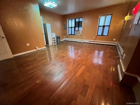 Photo of 9549 Roosevelt Avenue, Jackson Heights, NY 11372 (MLS # 935475)