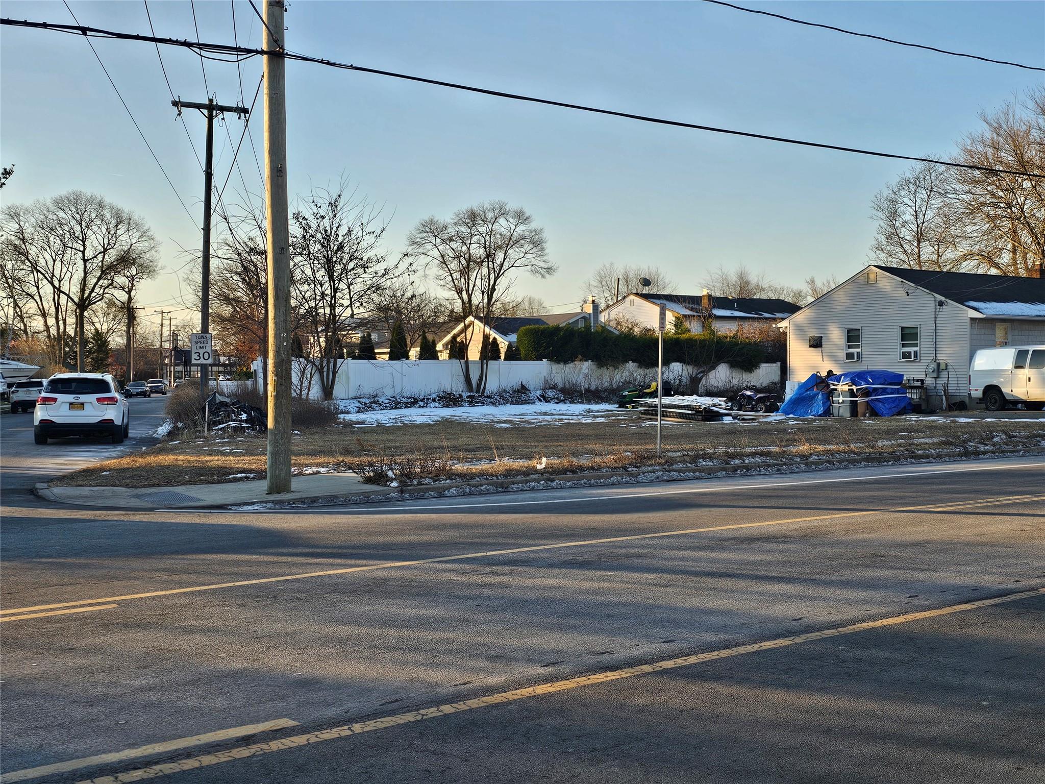 Beach Street, Union Boulevard, West Islip, New York image 1