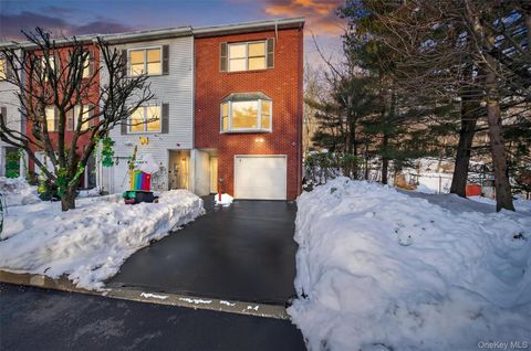 Homes For Sale - 2 Foltim Way<br/> Congers, NY 10920