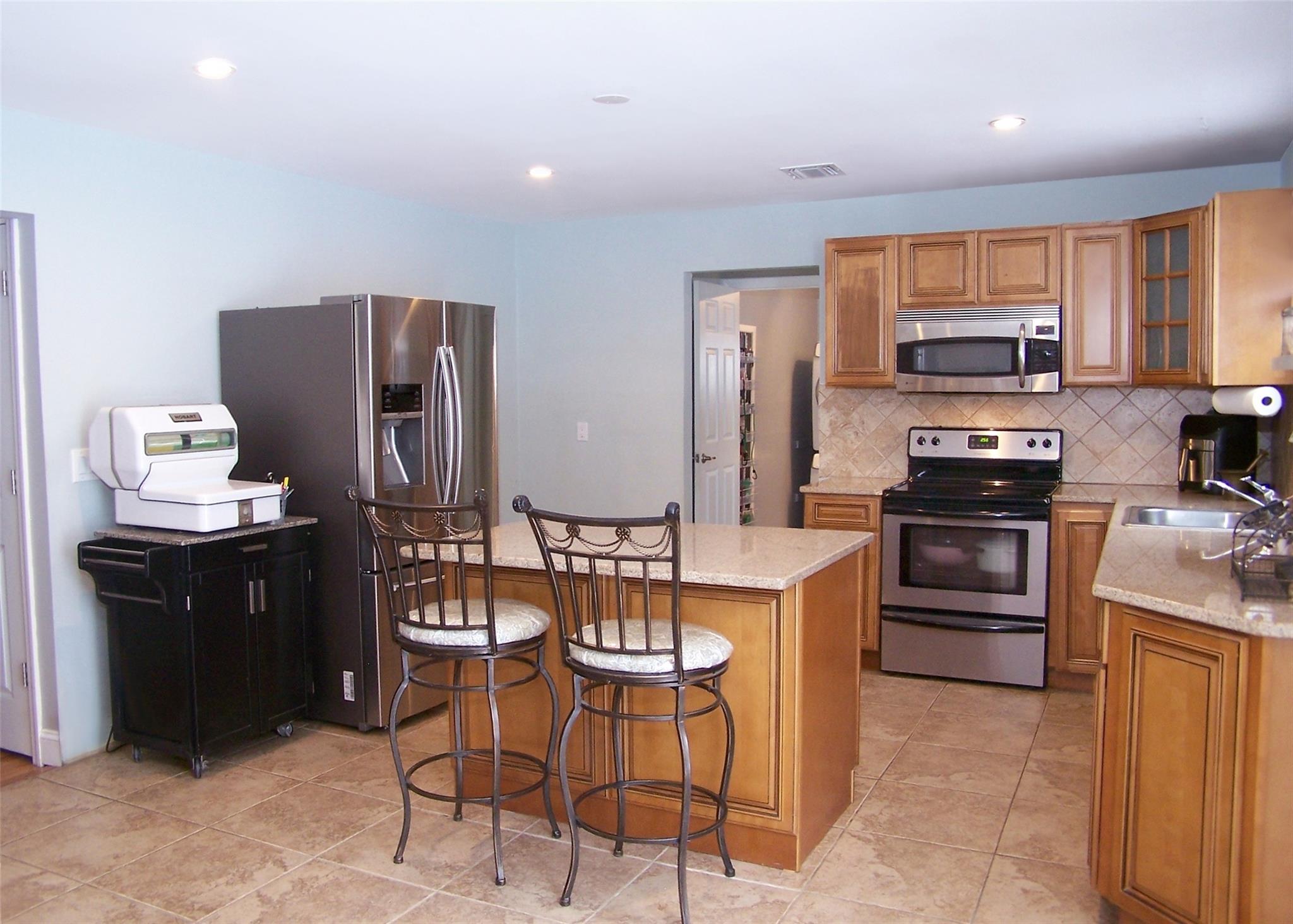 200 Adirondack Drive, Selden, New York image 3