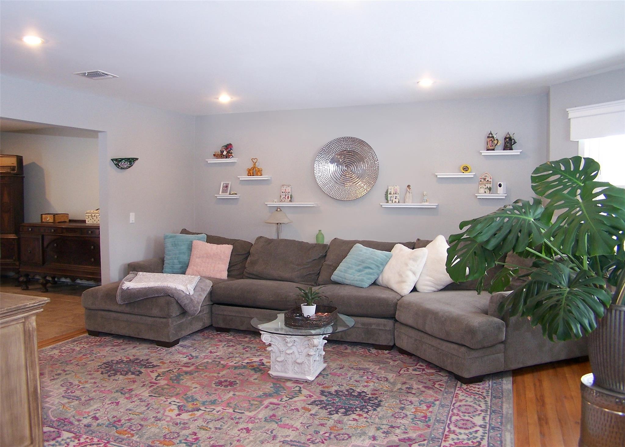 200 Adirondack Drive, Selden, New York image 5