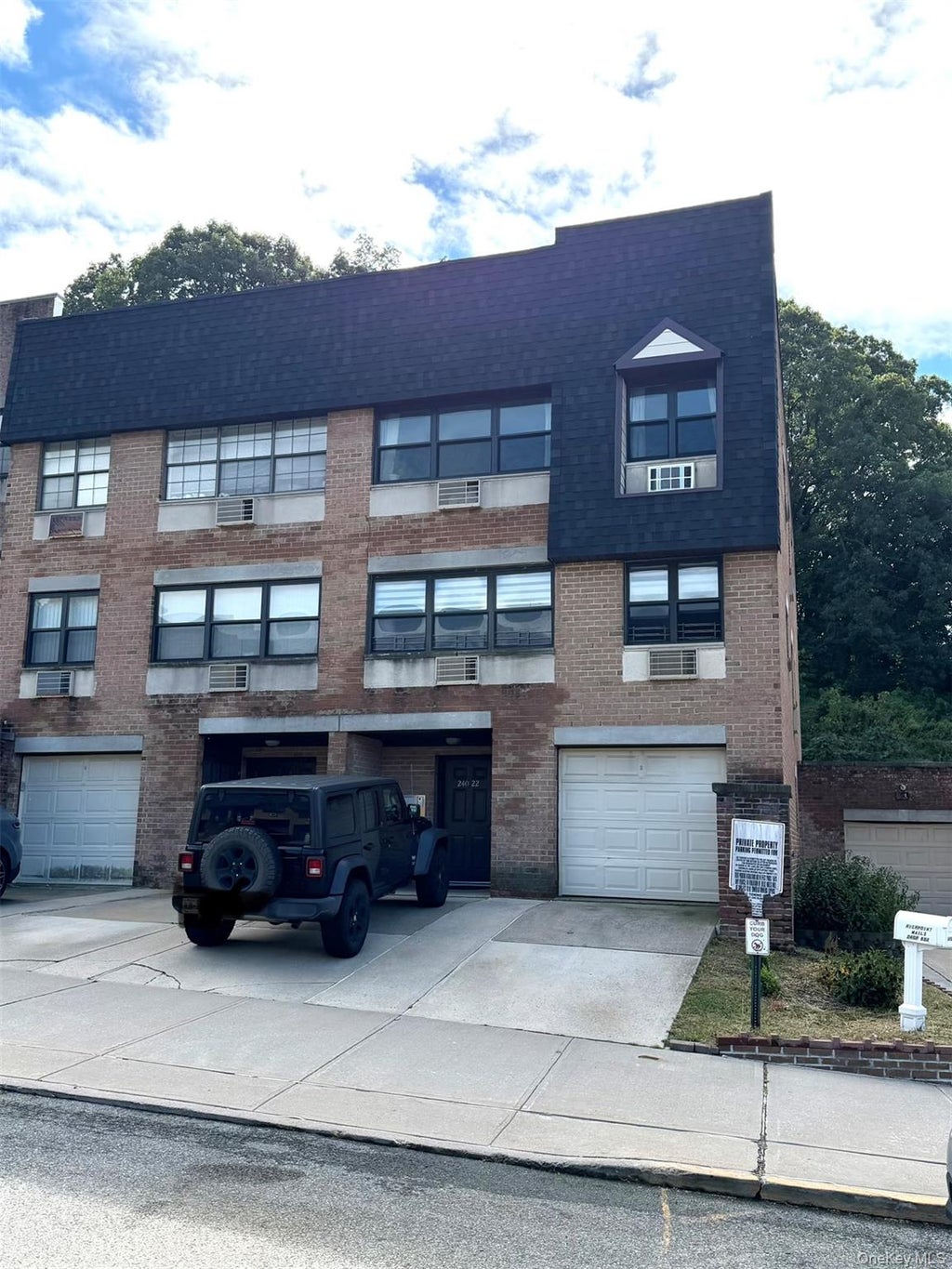 Photo of 240-22 70 Avenue #9C,9G2, Douglaston, NY 11362 (MLS # 1064503)