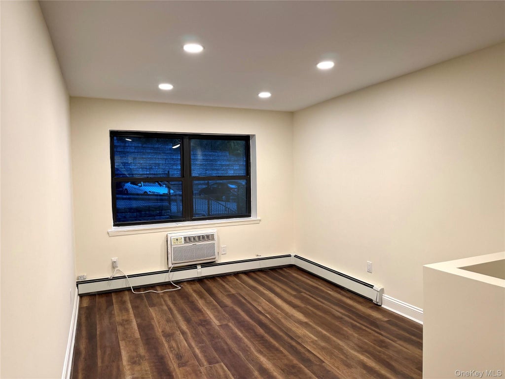 Photo of 240-22 70 Avenue #9C,9G2, Douglaston, NY 11362 (MLS # 1064503)