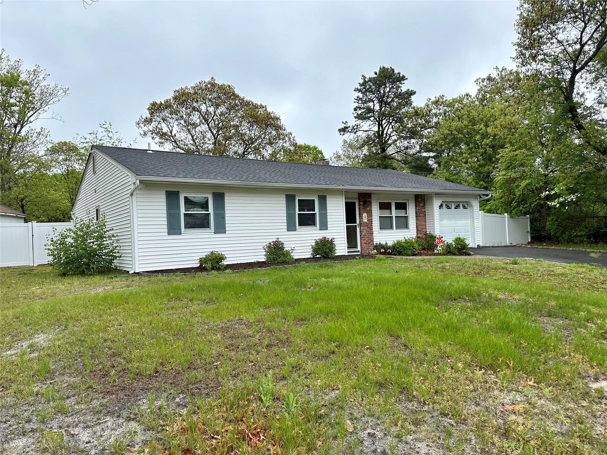 23 Hawkins Path