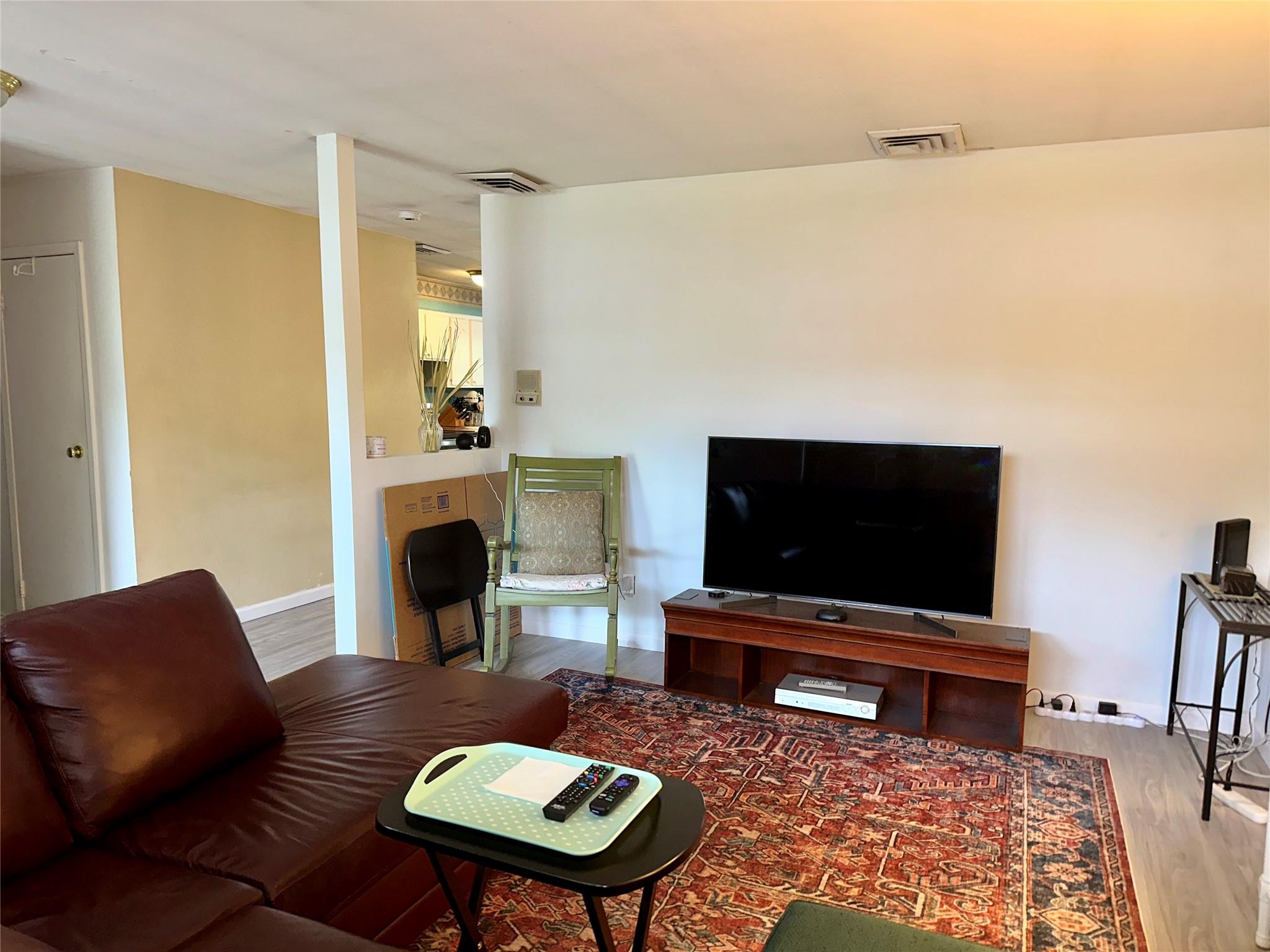23 Hawkins Path, Coram, New York image 18