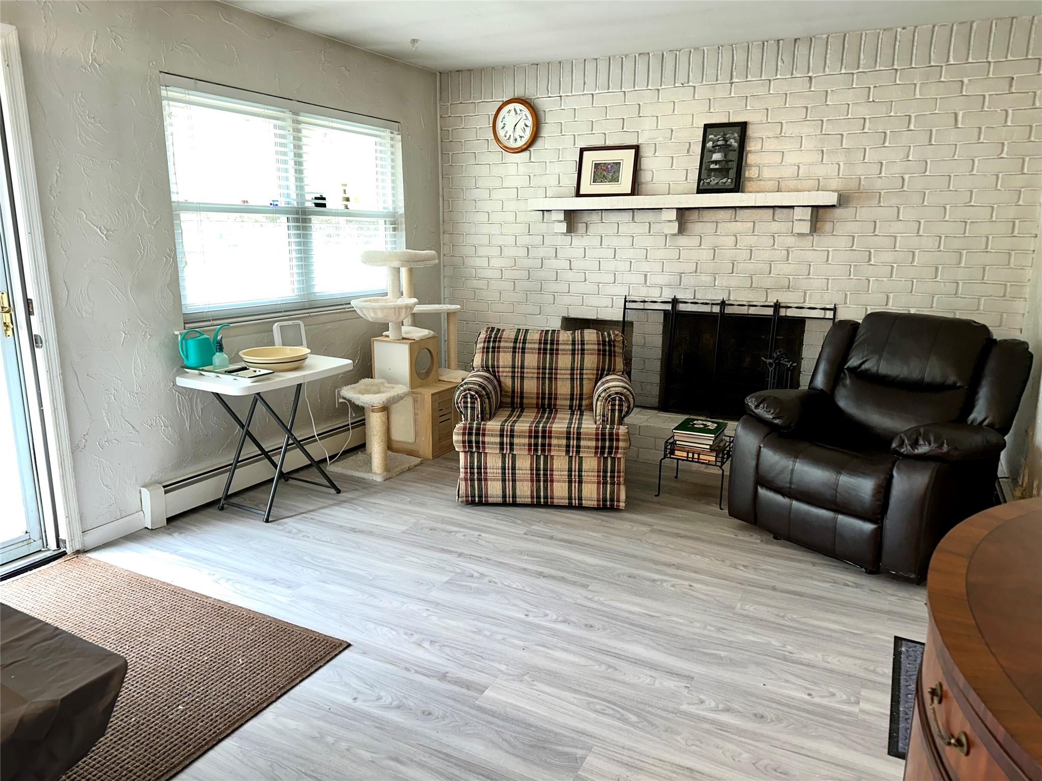 23 Hawkins Path, Coram, New York image 11