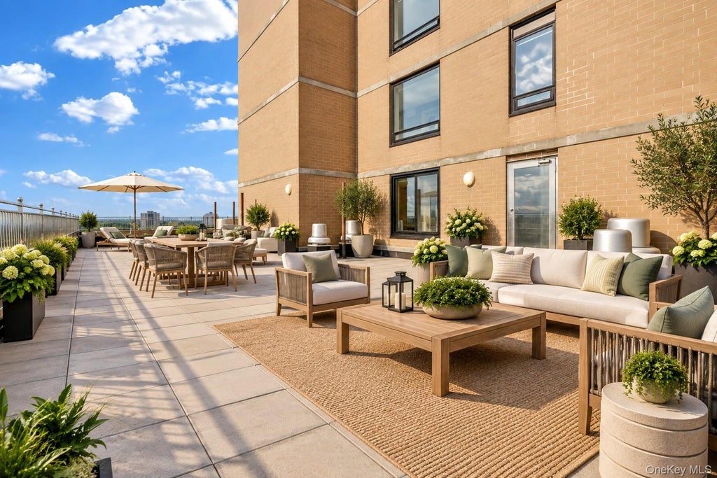 Photo of 11624 Grosvenor Lane #15A, Kew Gardens, NY 11418 (MLS # 1050635)