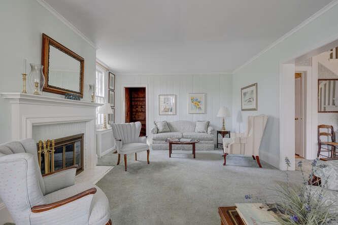 76 Argyle Avenue, Babylon, New York image 13